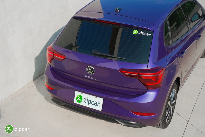 Zipcar 車隊加入2023年式POLO 德系都會掀背車，搭載Level 2自動駕駛輔助及App-Connect 多媒體手機鏡射。 圖／Zipcar Taiwan提供